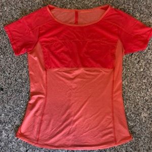 Lululemon short sleeve tee sz 4